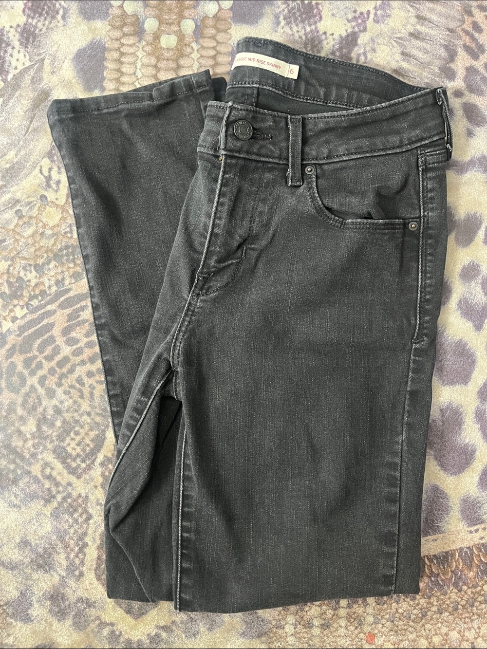 Levi’s Black Womens Classic Mid Rise Skinny Slim Jeans